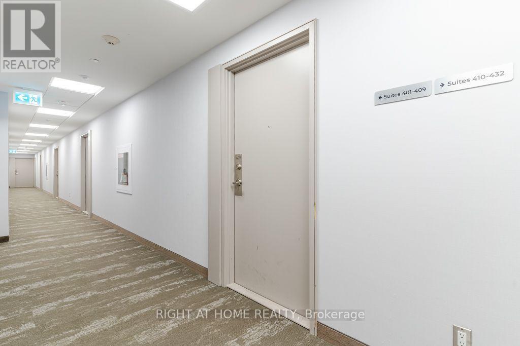 409 - 681 Yonge Street, Barrie, ON