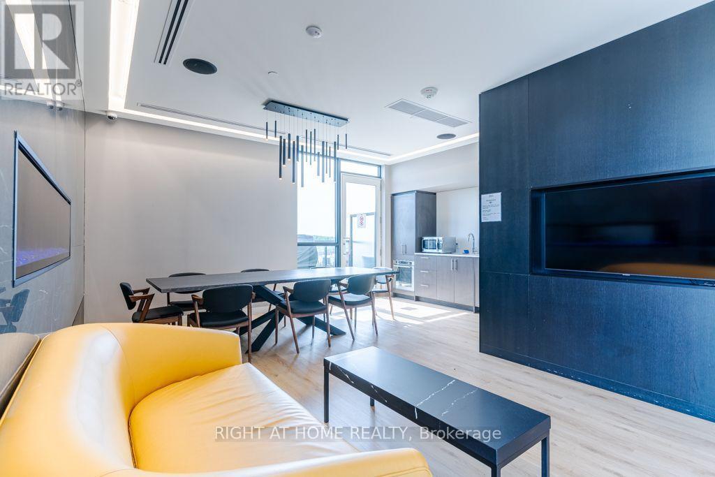 409 - 681 Yonge Street, Barrie, ON