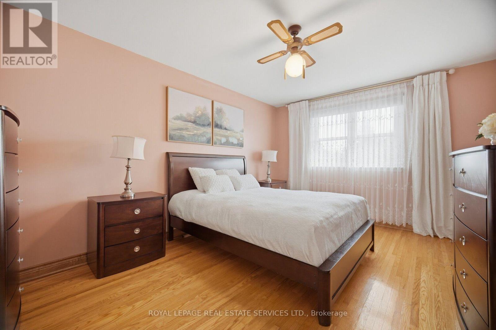 1434 Thorndyke Crescent, Mississauga, ON