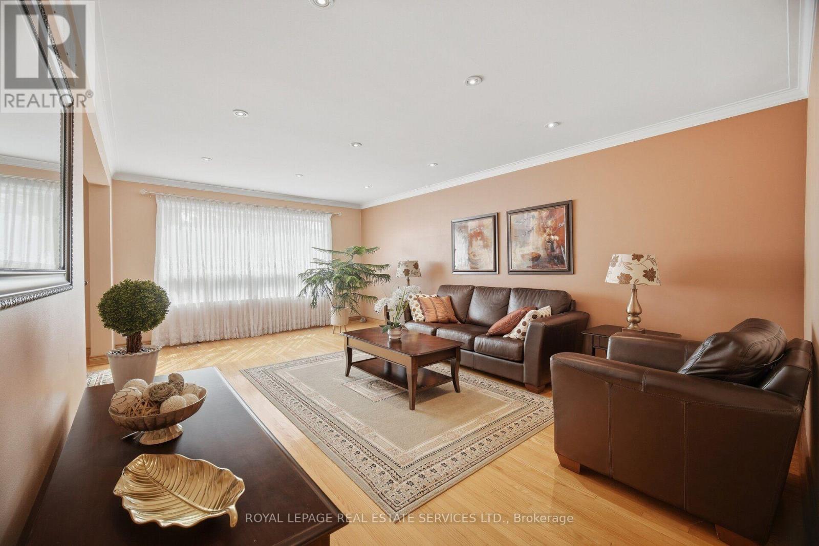 1434 Thorndyke Crescent, Mississauga, ON