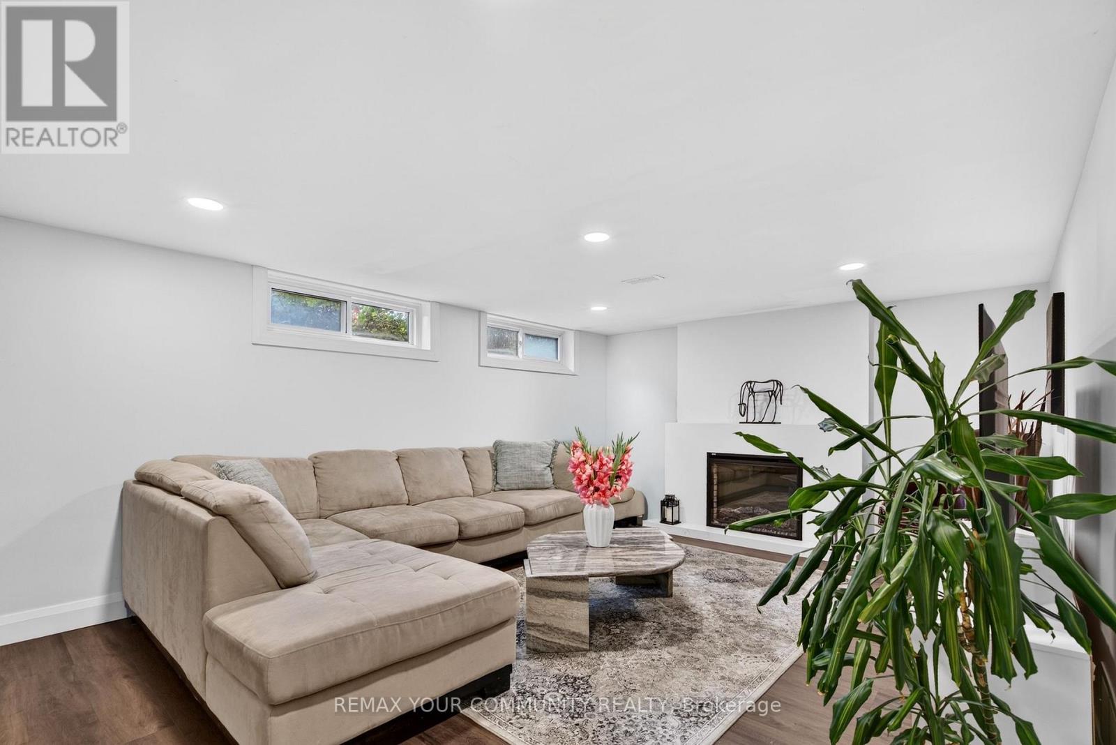 92 Beaver Bend Crescent, Toronto, ON