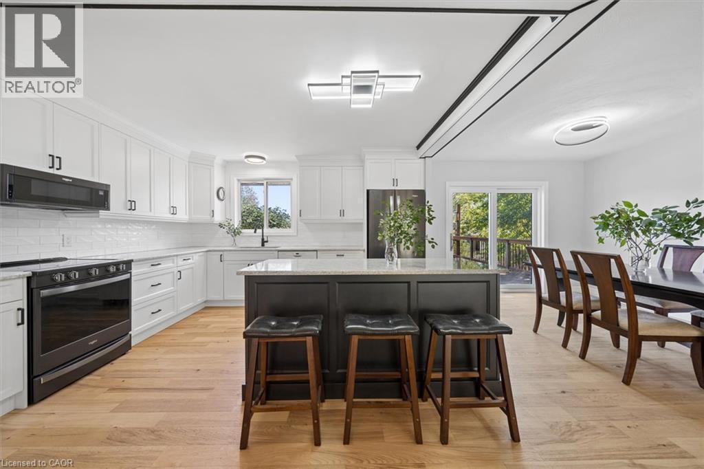 210 Patricia Crescent, Selwyn, ON