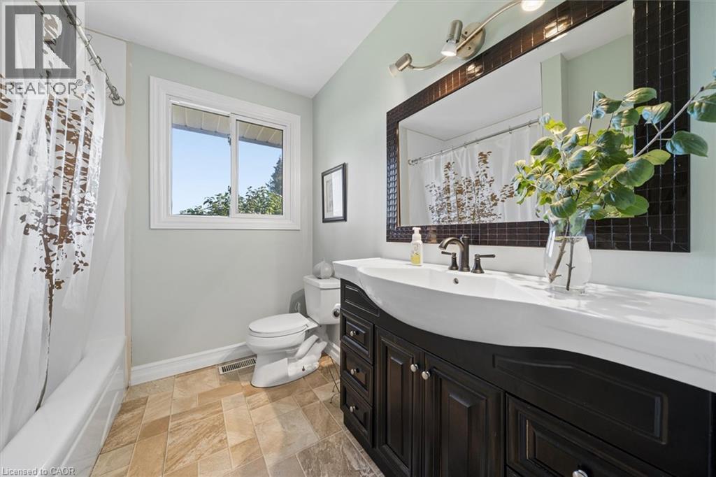 210 Patricia Crescent, Selwyn, ON