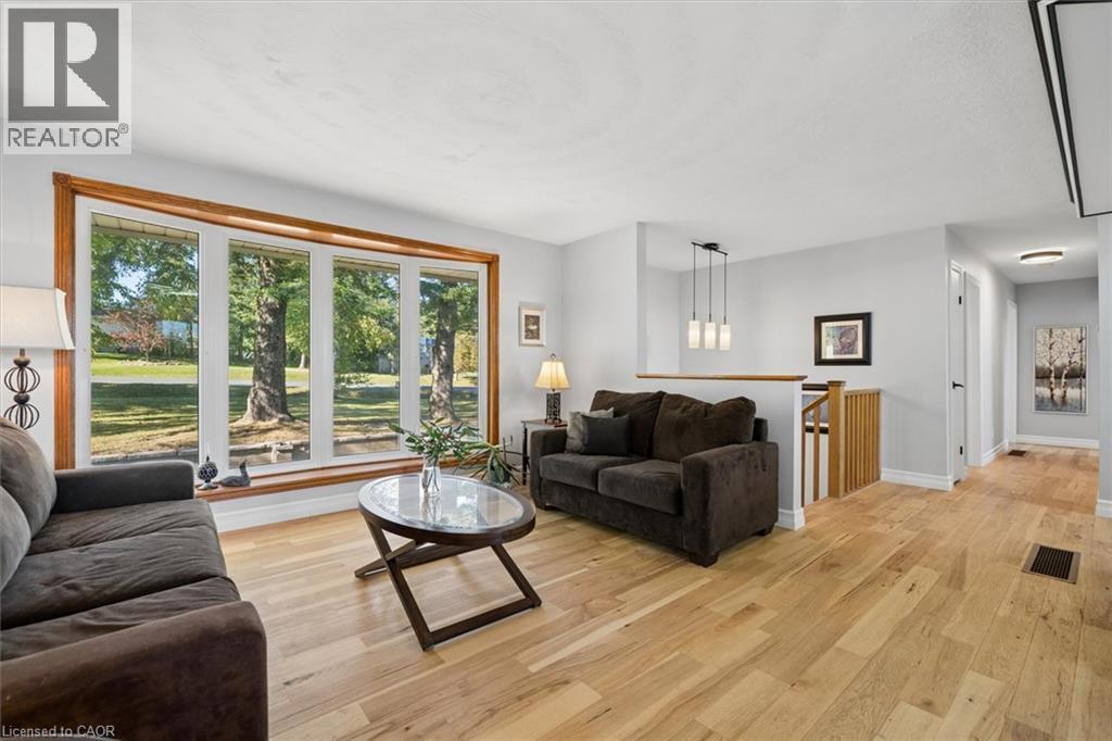 210 Patricia Crescent, Selwyn, ON