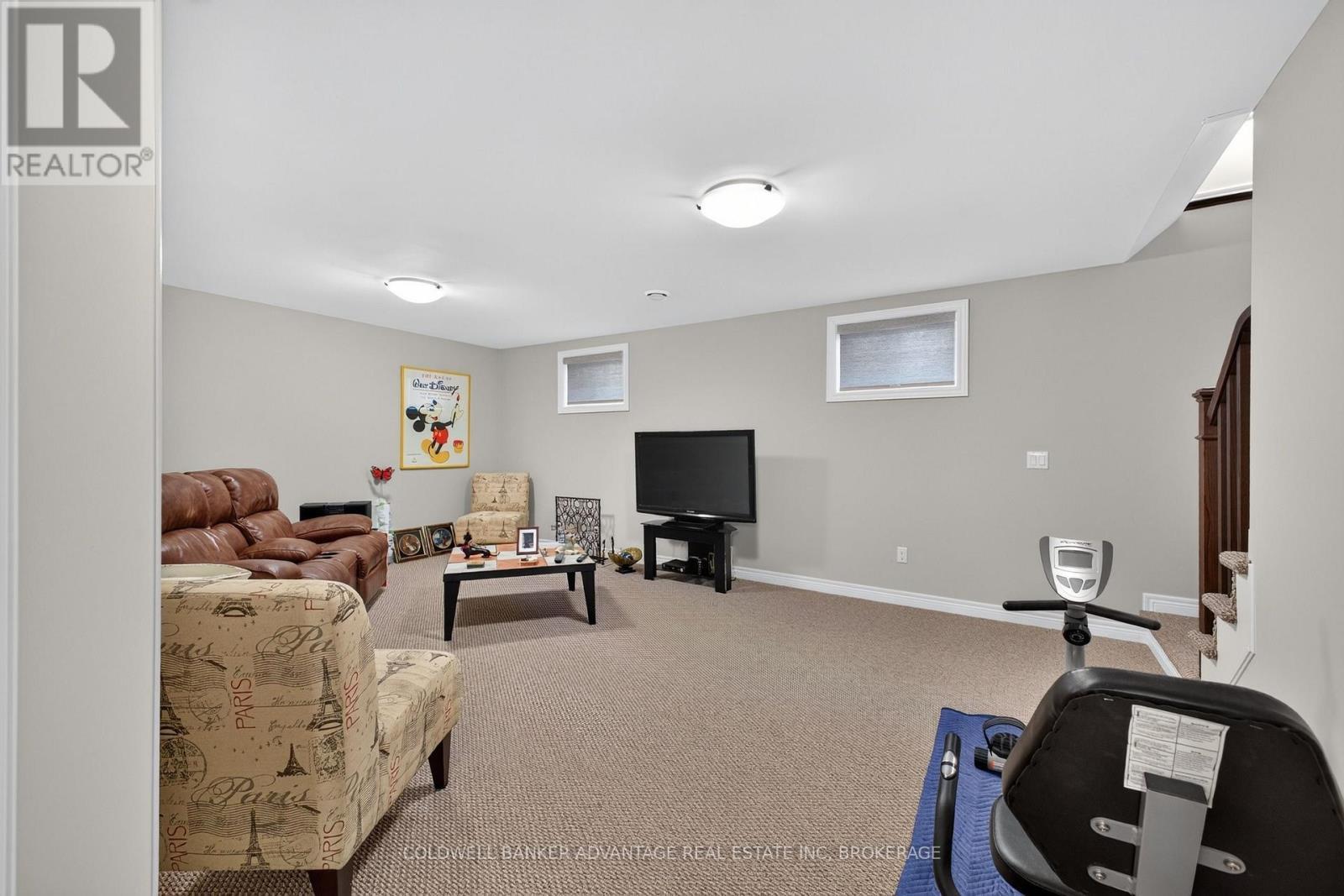 211 Classic Avenue, Welland (Lincoln/Crowland), ON
