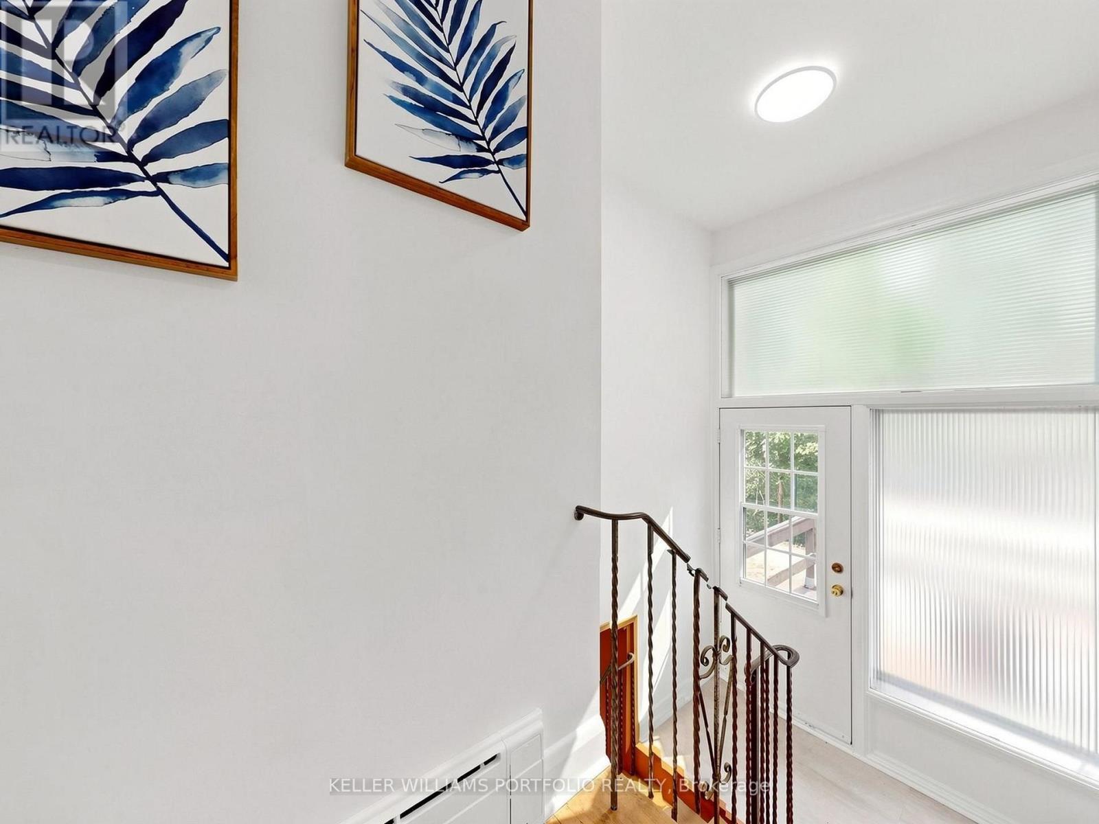 Landing & Walkout - 1309 Martley Drive E, Mississauga, ON