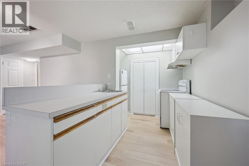 512 Thorndale Drive, Waterloo, ON