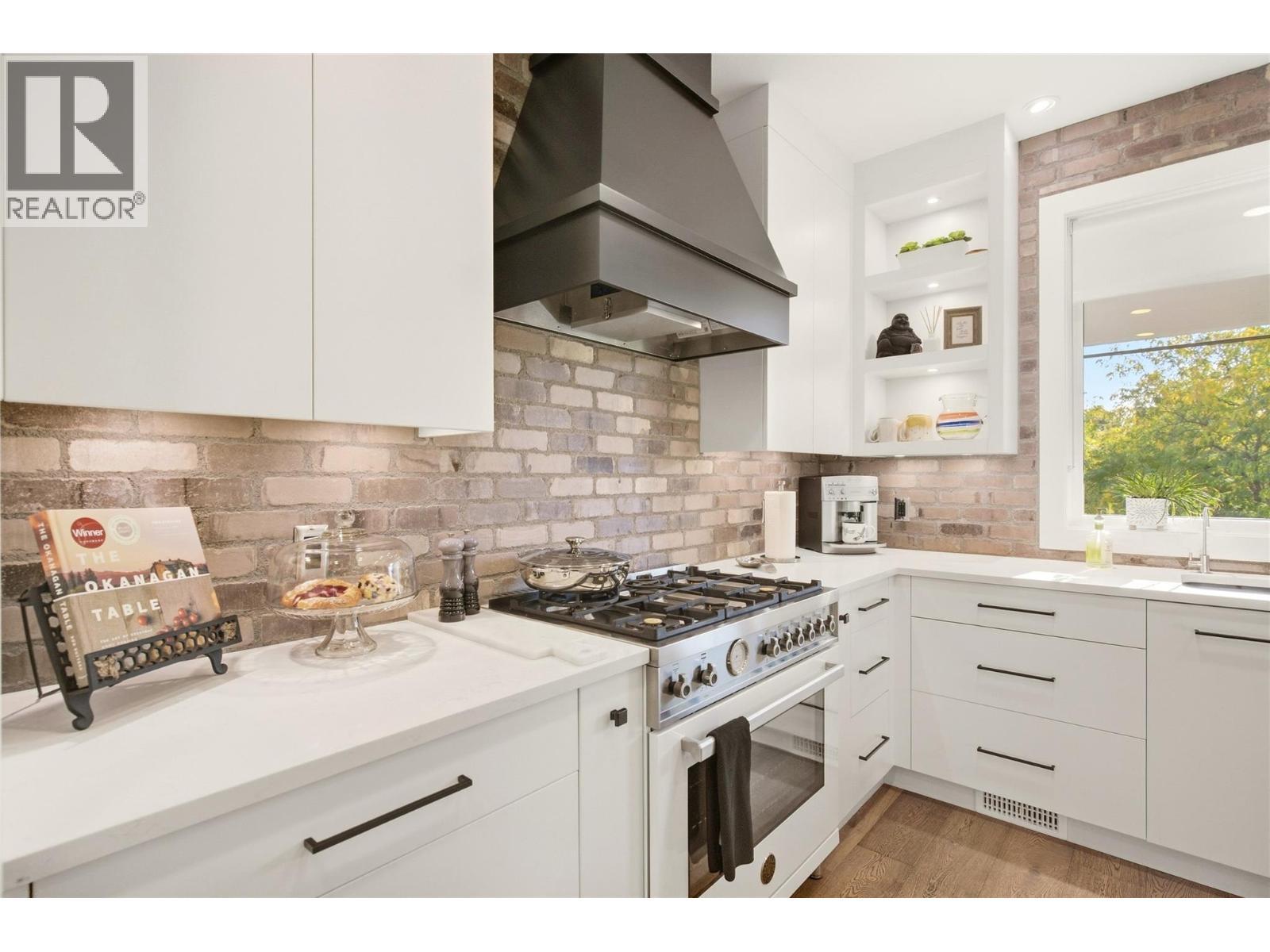 Bertazzoni Appliances - 1675 Willow Crescent Unit# 3 Lot# 3, Kelowna, BC