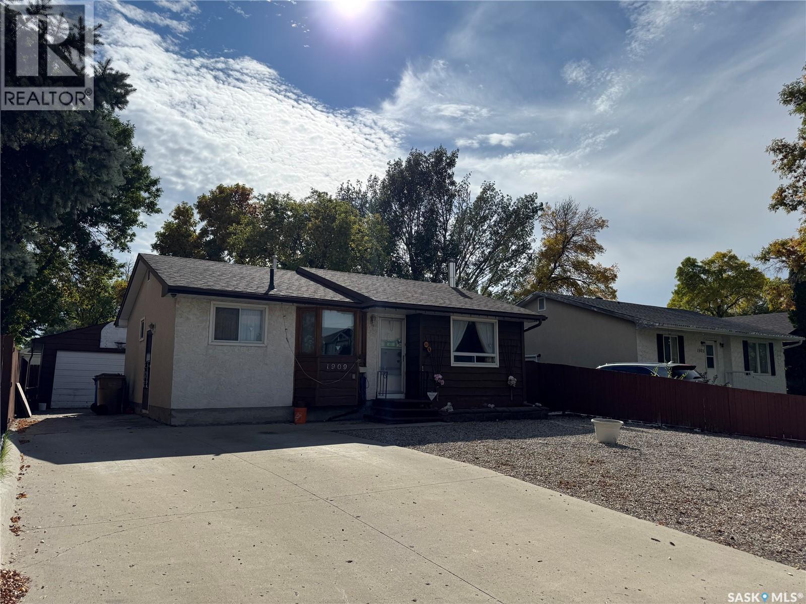 1909 7Th Avenue E, Regina, SK