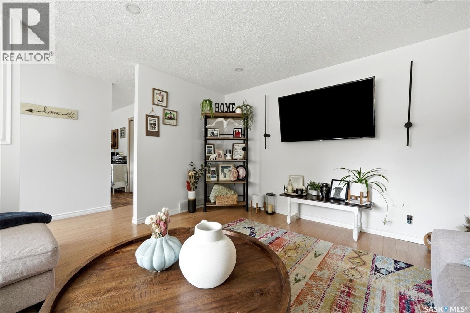 80 Eden Avenue, Regina, SK