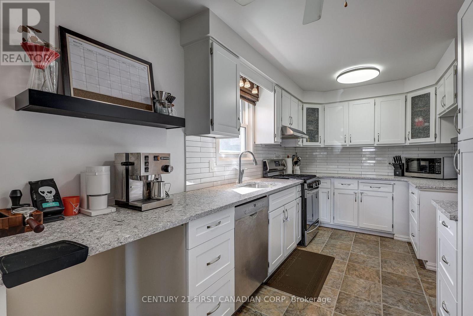 24 Erinlea Drive, St. Thomas, ON