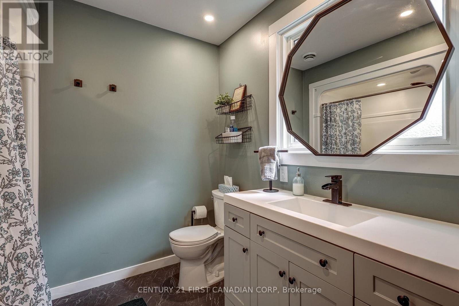 24 Erinlea Drive, St. Thomas, ON