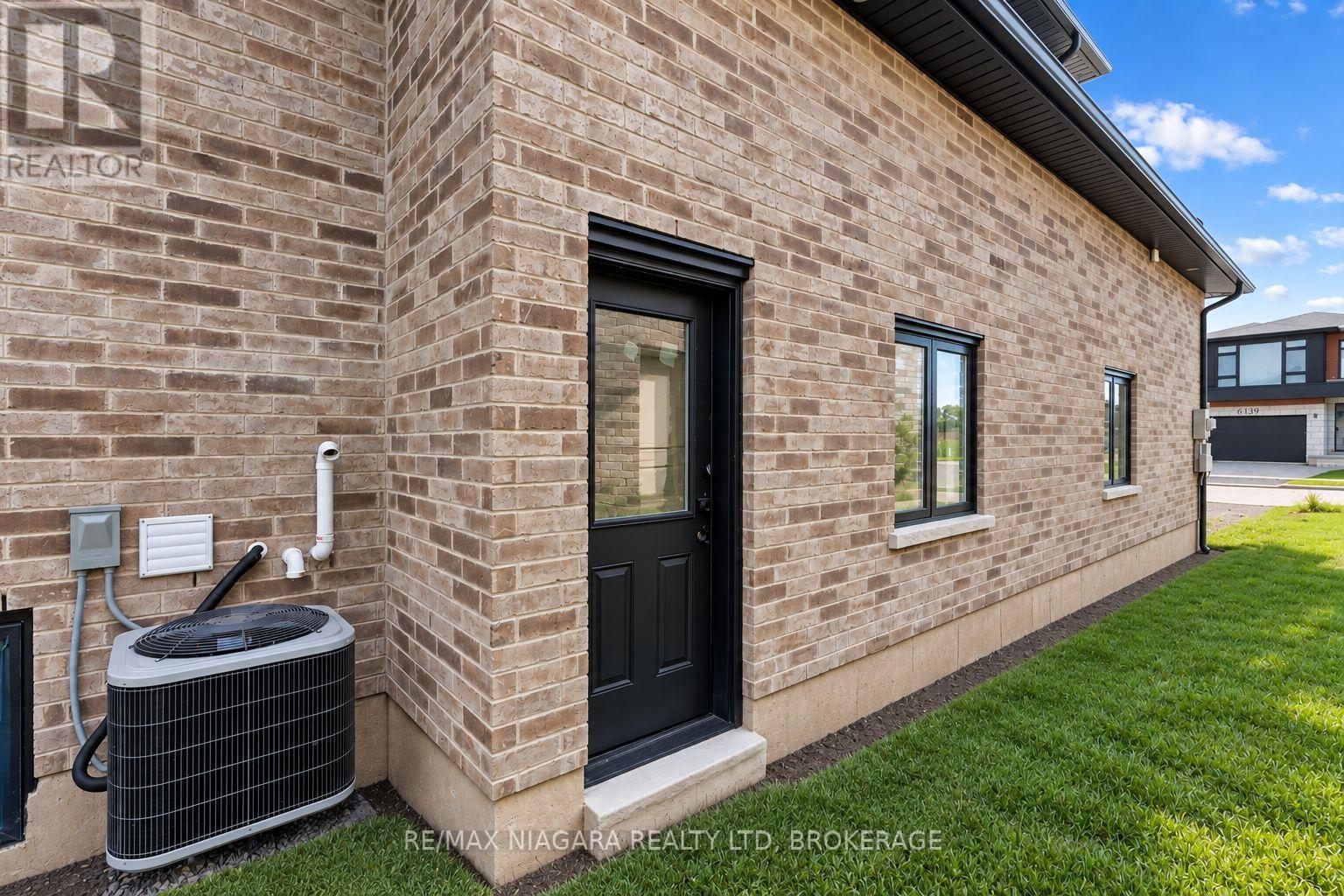 6136 Curlin Crescent, Niagara Falls (Forestview), ON