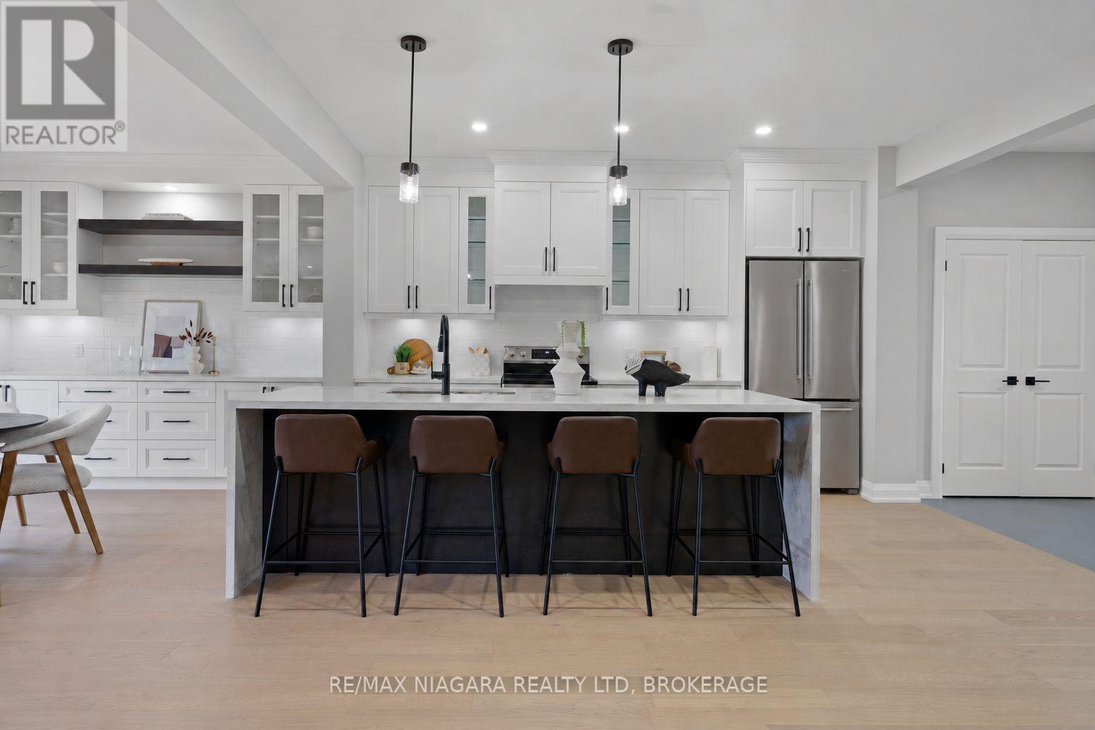 6136 Curlin Crescent, Niagara Falls (Forestview), ON