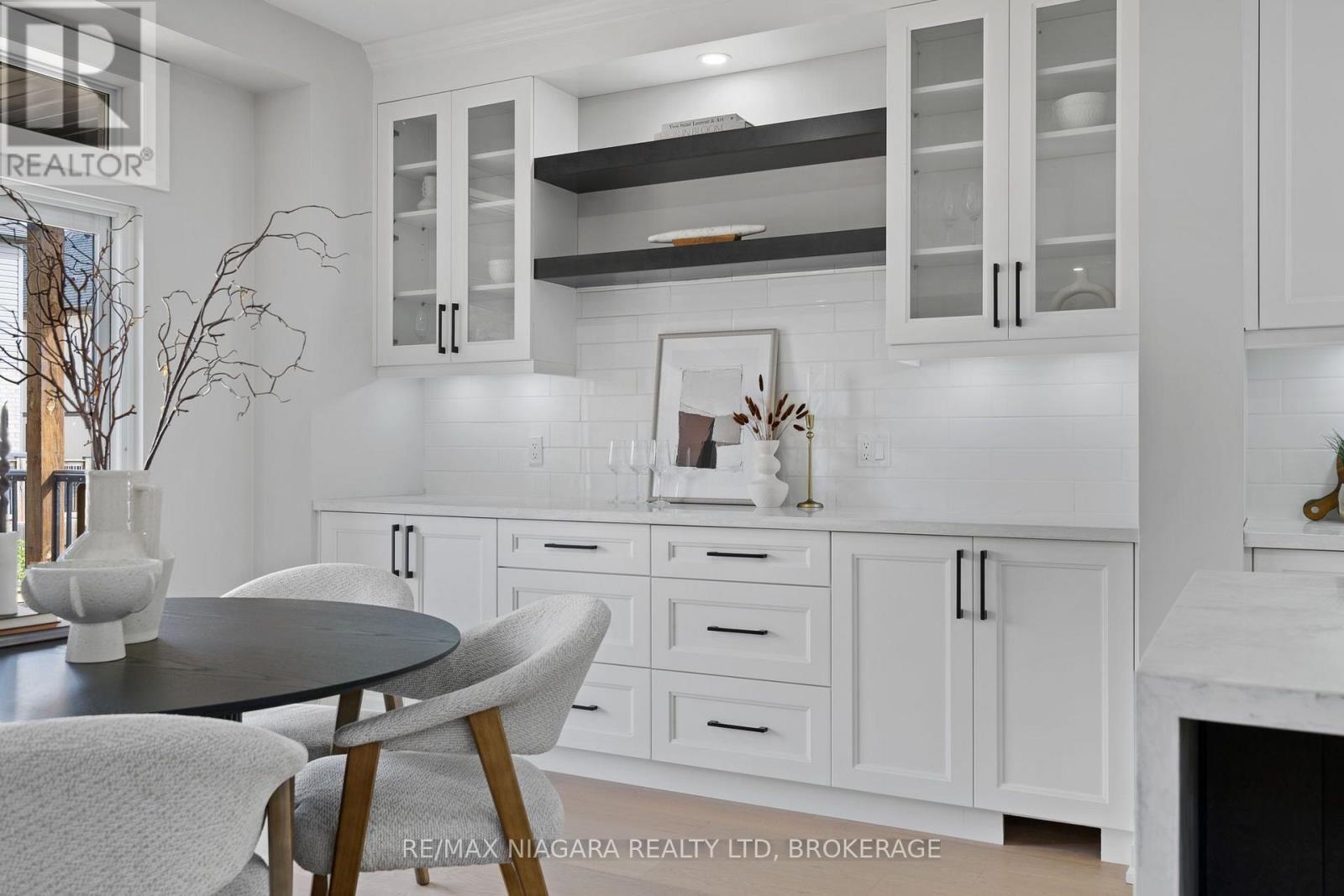 6136 Curlin Crescent, Niagara Falls (Forestview), ON