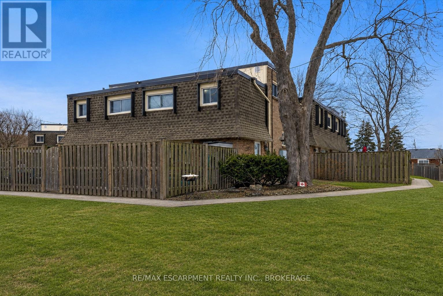 301 - 5 Viking Court, Grimsby (Grimsby Beach), ON