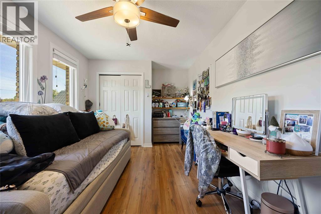 756 St Clair Parkway, St Clair, ON