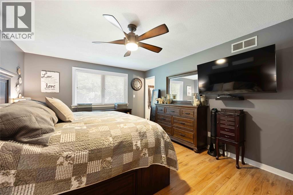 756 St Clair Parkway, St Clair, ON