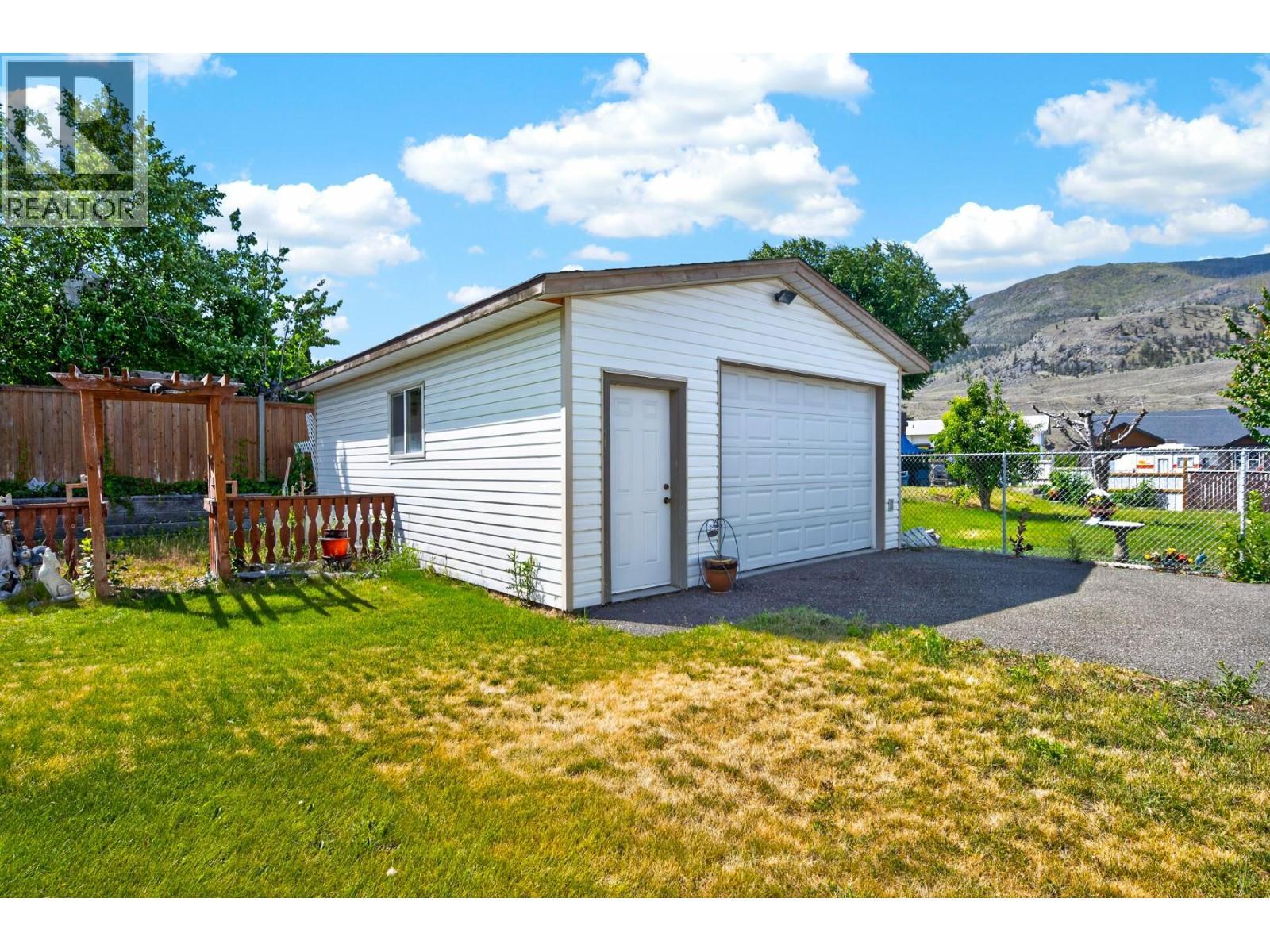 1106 Maclean Crescent, Cache Creek, BC