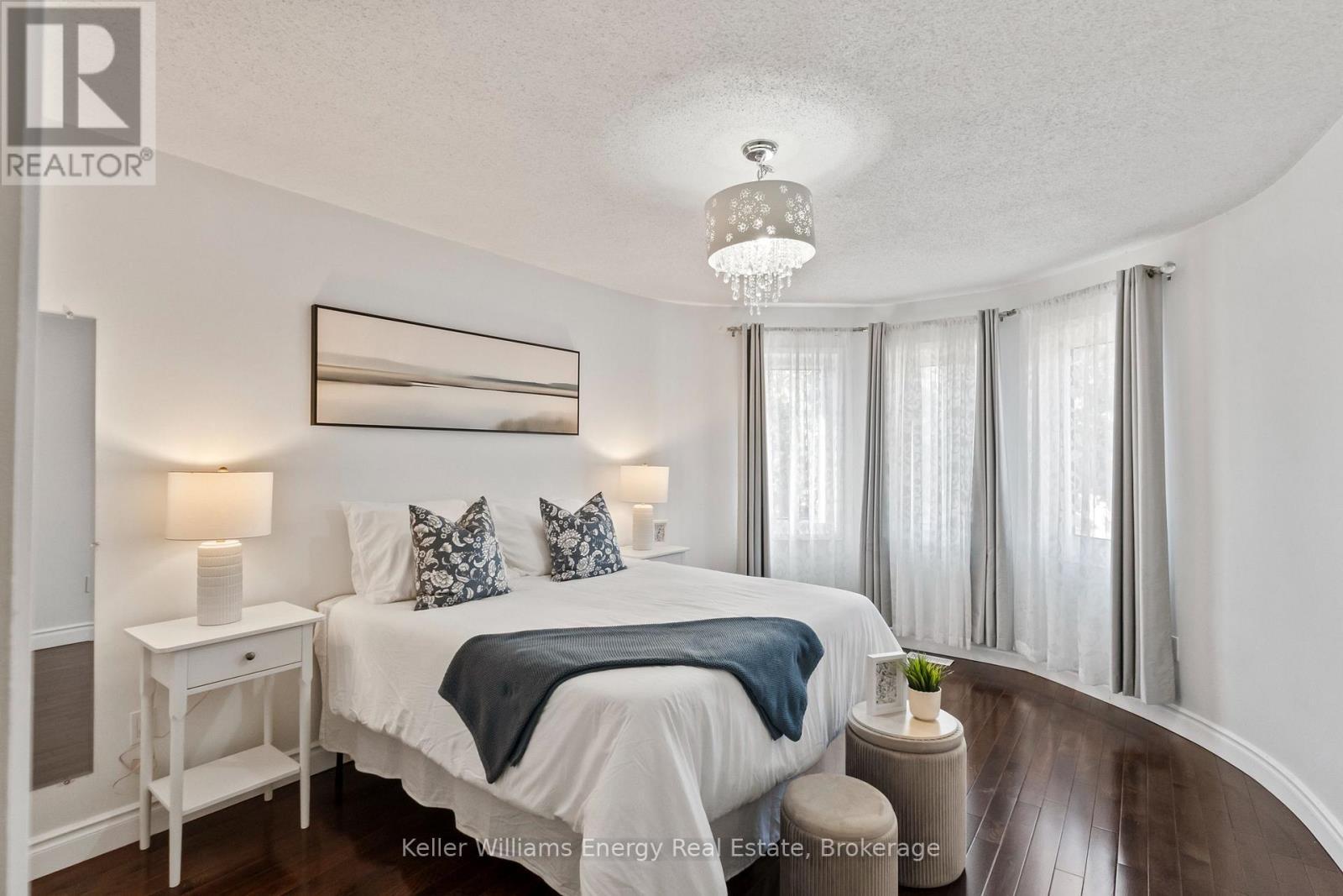 523 Palmtree Crescent, Oshawa (Eastdale), ON