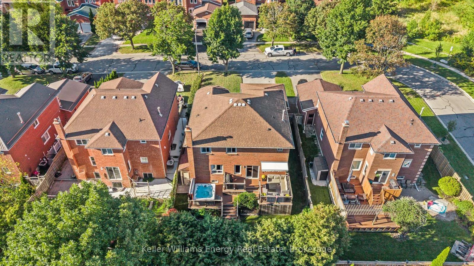 523 Palmtree Crescent, Oshawa (Eastdale), ON