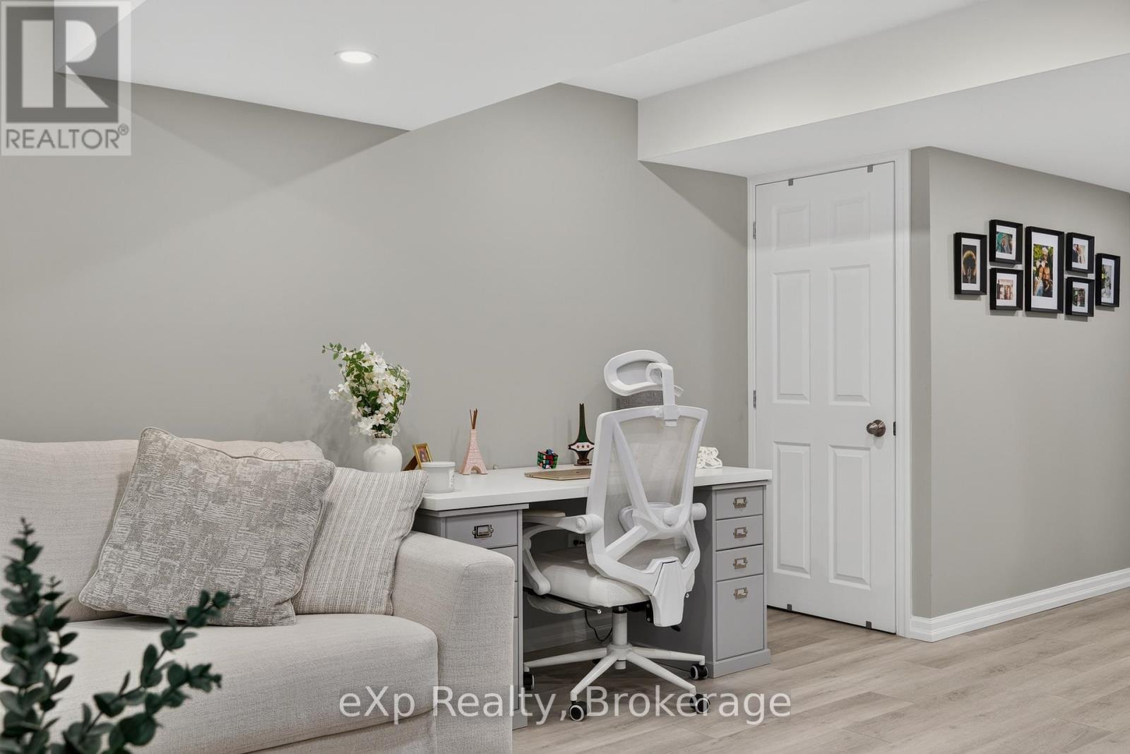4 - 975 Strasburg Road, Kitchener, ON