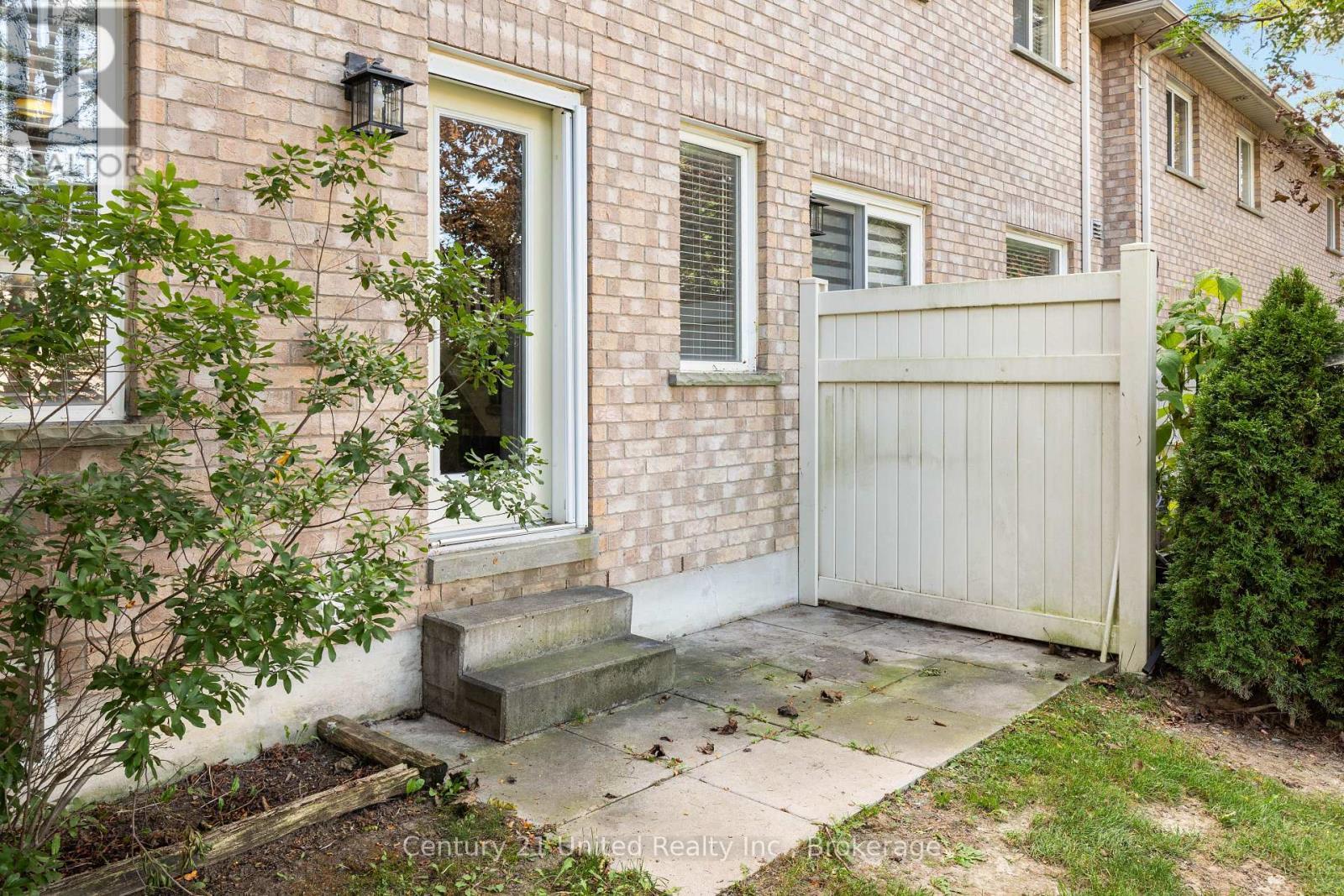 16 - 1087 Ormond Drive, Oshawa (Samac), ON