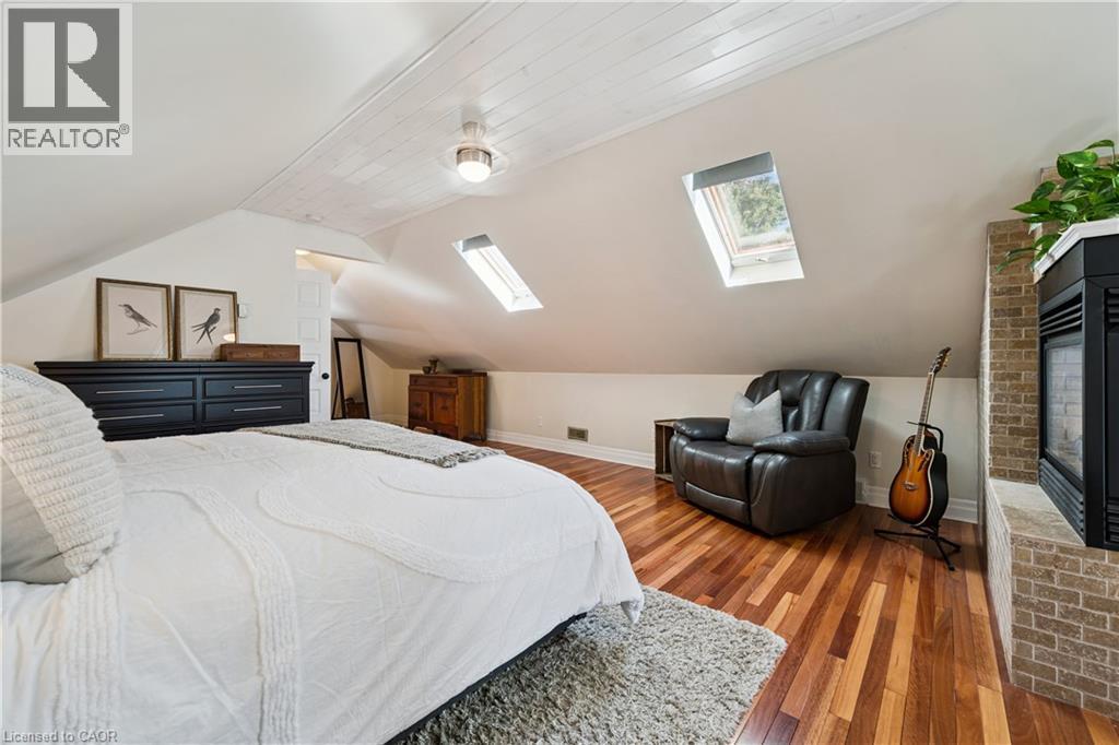 1039 Molesworth Street, Wellesley, ON