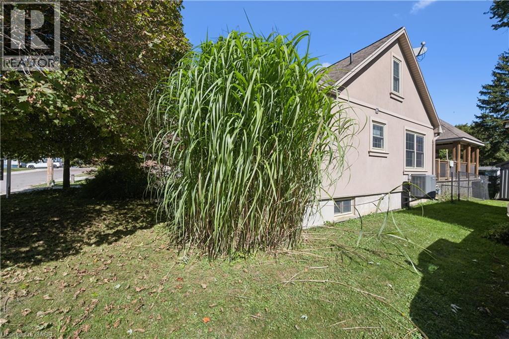 1039 Molesworth Street, Wellesley, ON