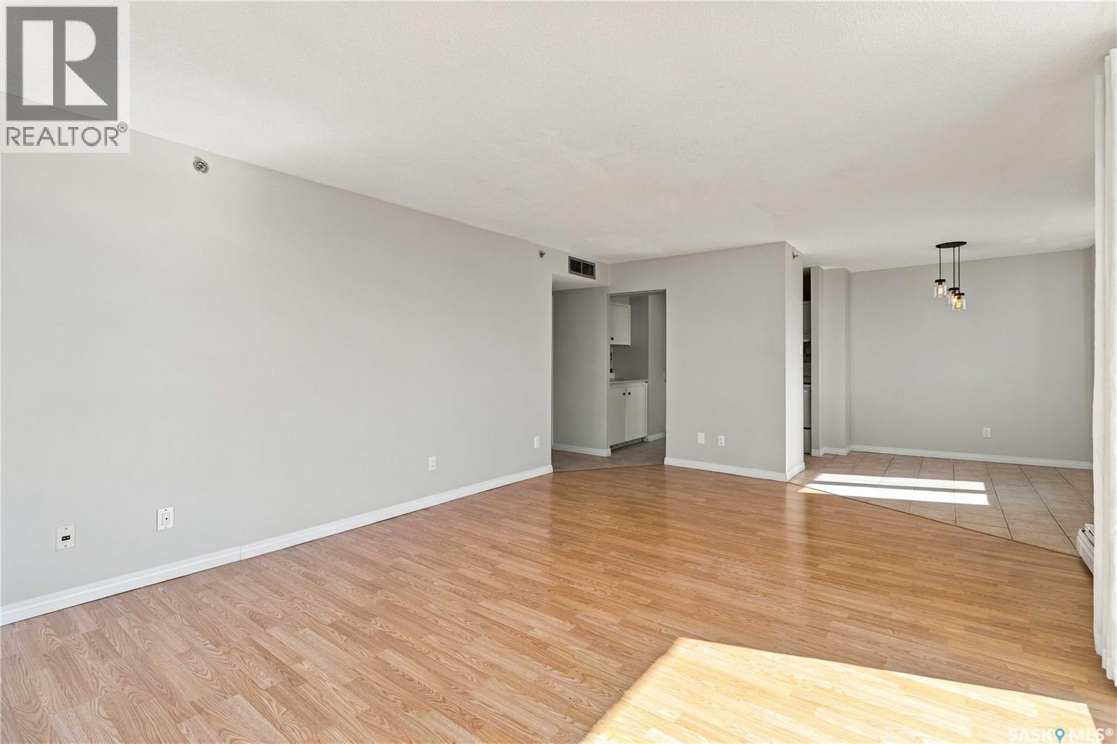 1907 320 5Th Avenue N, Saskatoon, SK