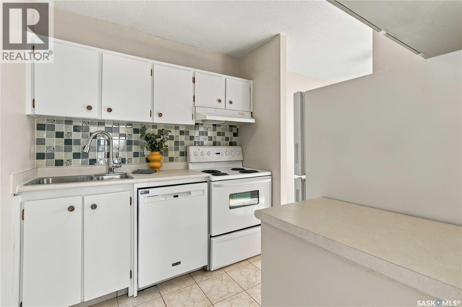 1907 320 5Th Avenue N, Saskatoon, SK