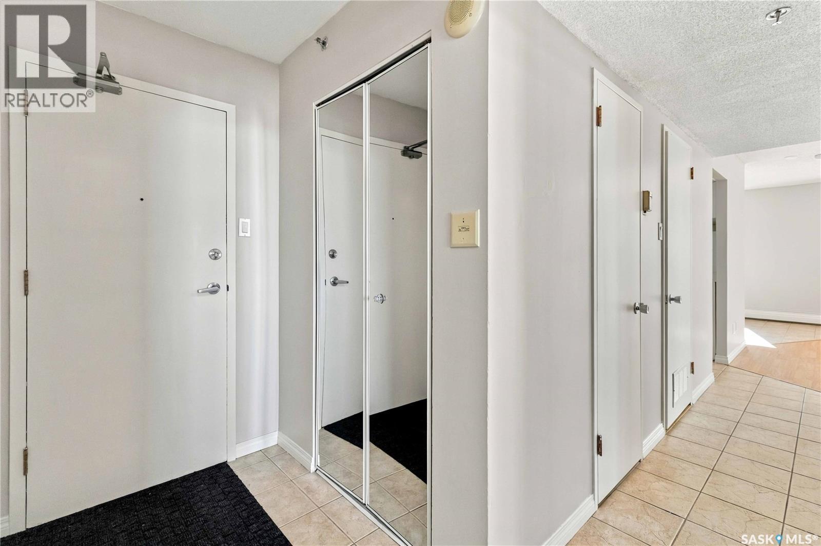 1907 320 5Th Avenue N, Saskatoon, SK