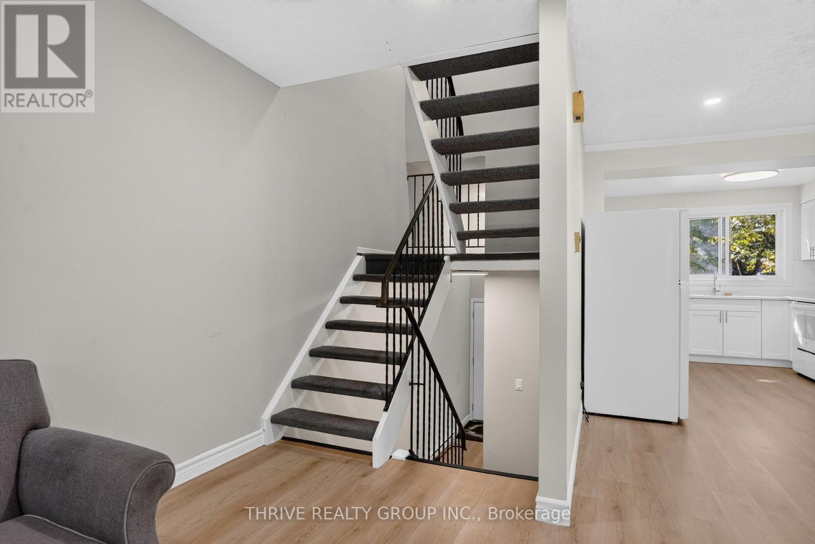 Main Stairs - 36 - 40 Summit Avenue, London North (North N), ON