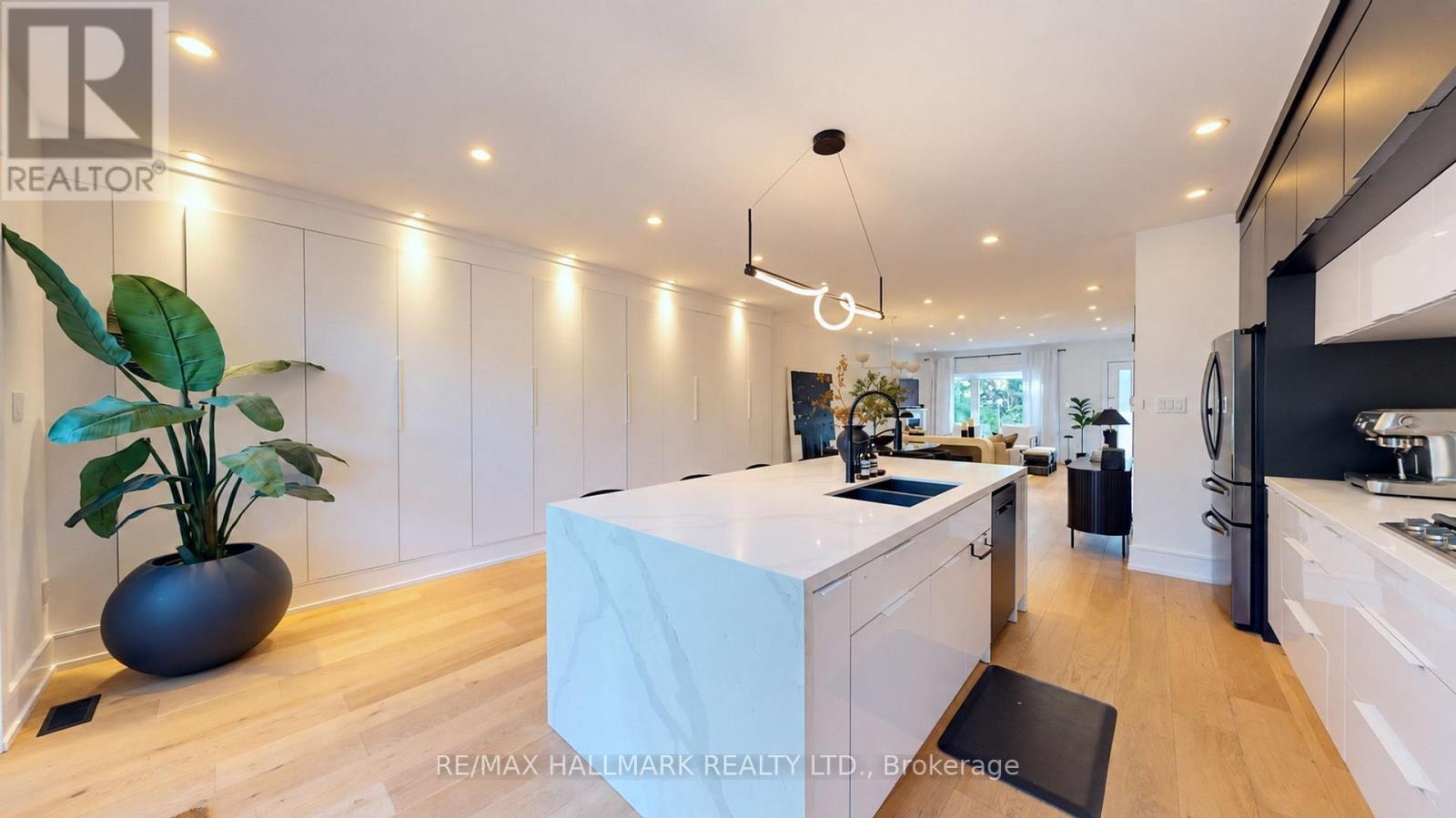 33 Kimberley Avenue, Toronto, ON