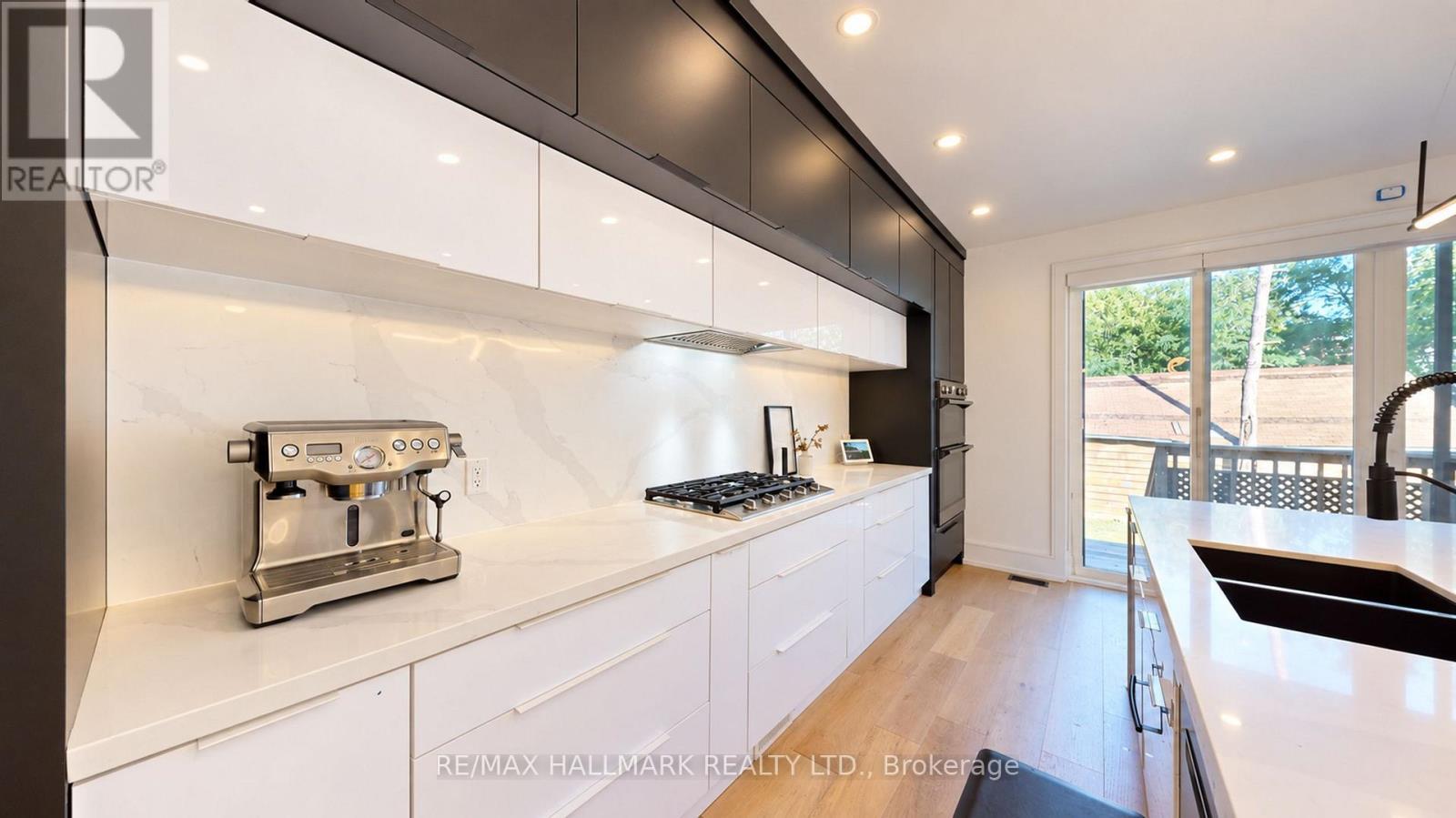 33 Kimberley Avenue, Toronto, ON