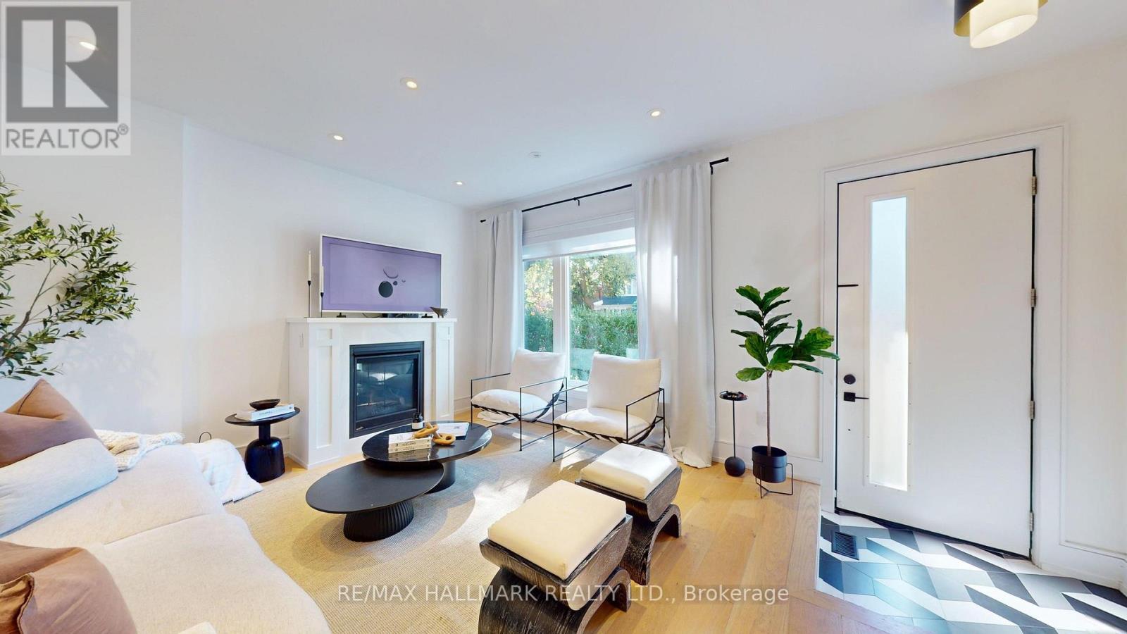 33 Kimberley Avenue, Toronto, ON