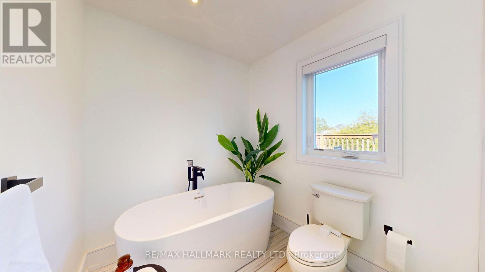 33 Kimberley Avenue, Toronto, ON
