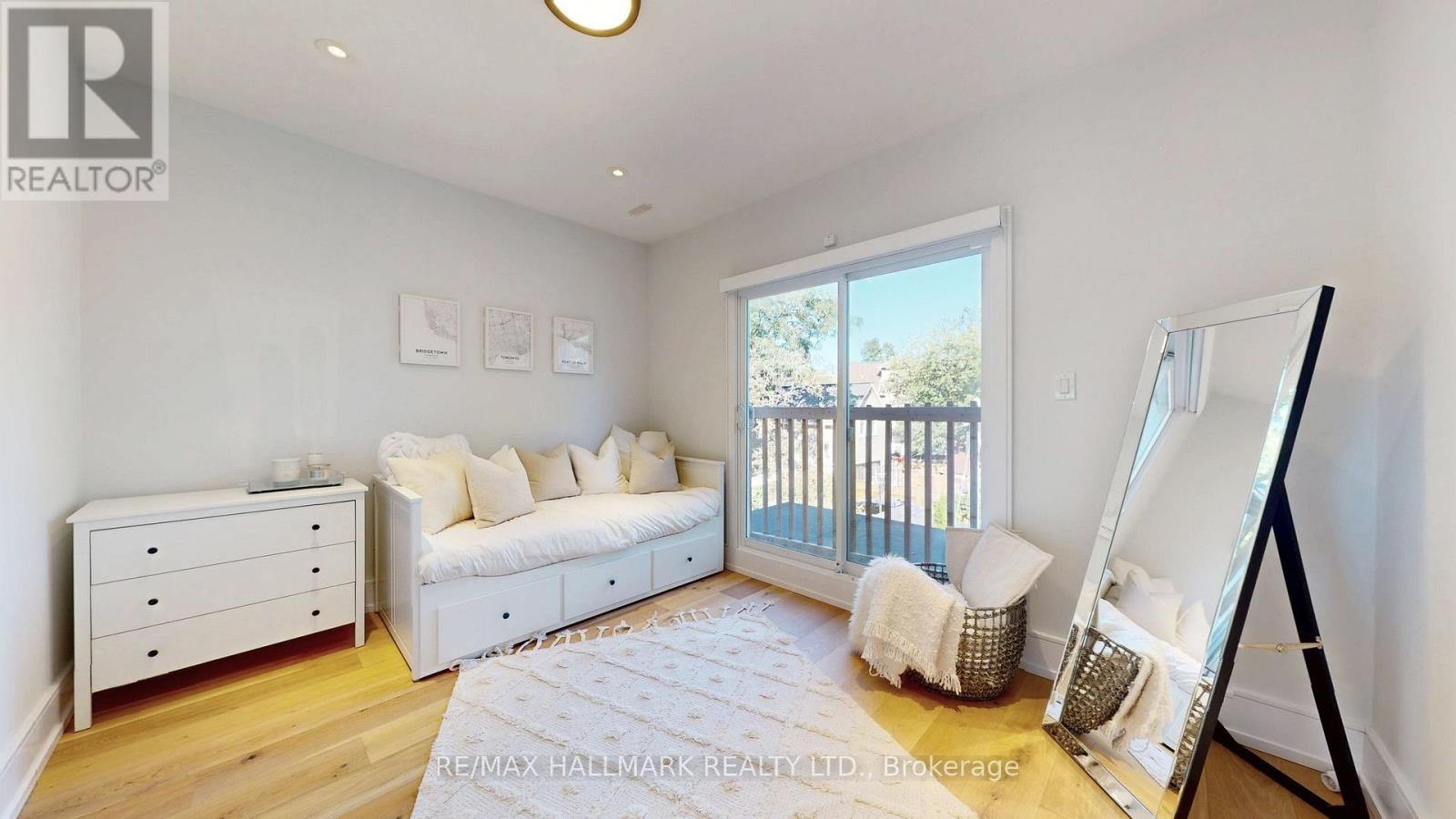 33 Kimberley Avenue, Toronto, ON
