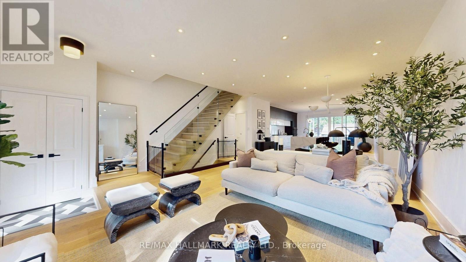 33 Kimberley Avenue, Toronto, ON