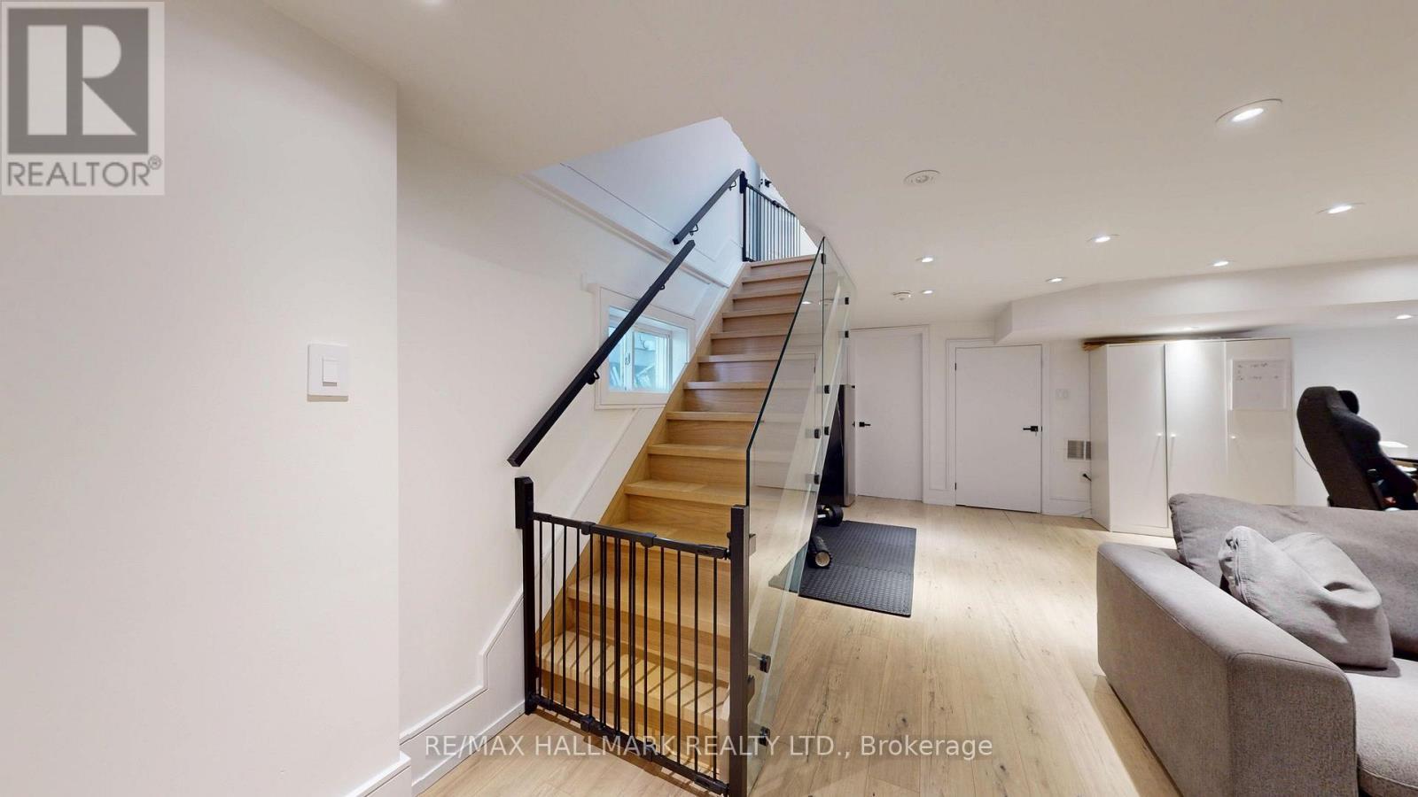 33 Kimberley Avenue, Toronto, ON