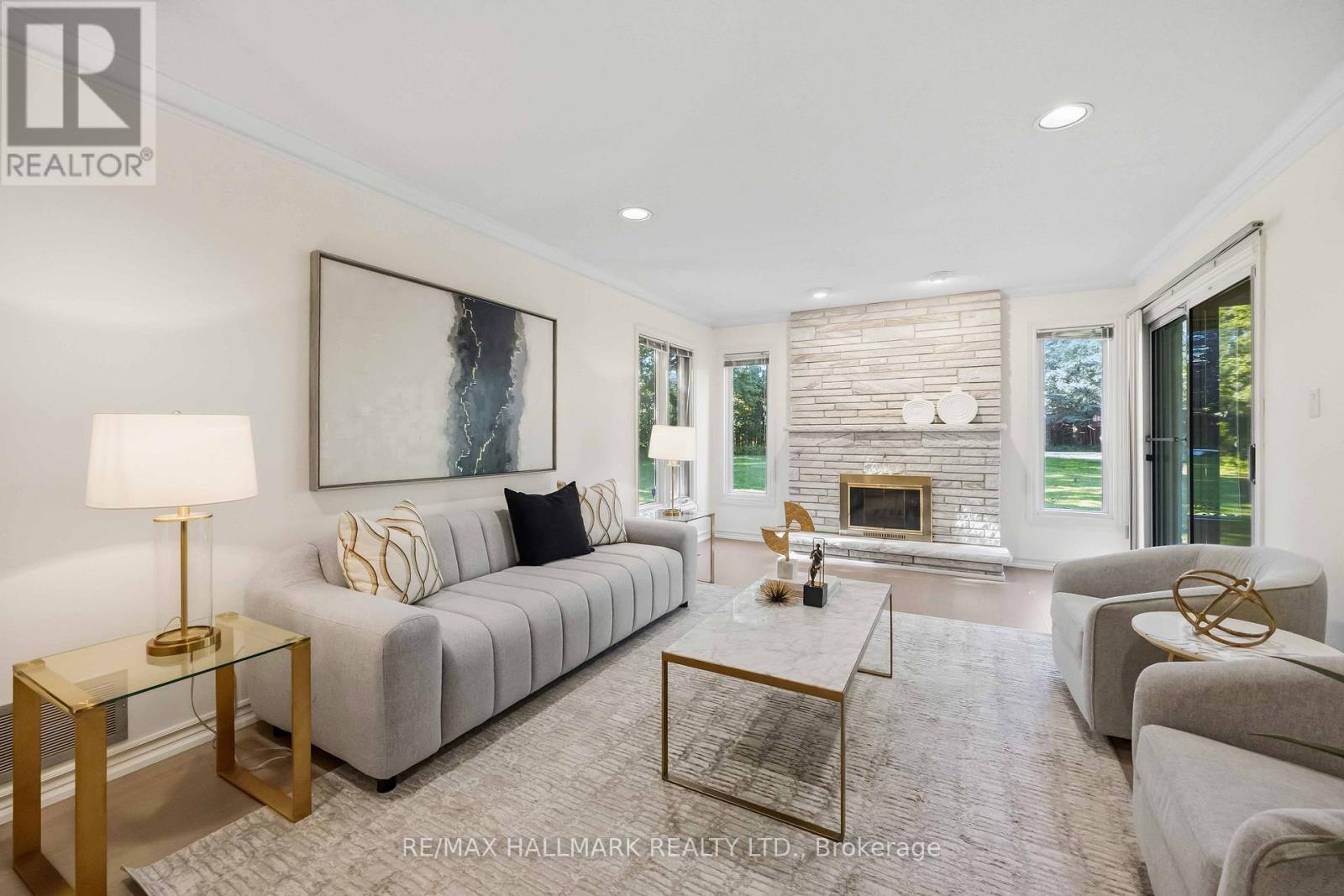 Family Room - 69 King'S Cross Avenue, Richmond Hill, ON