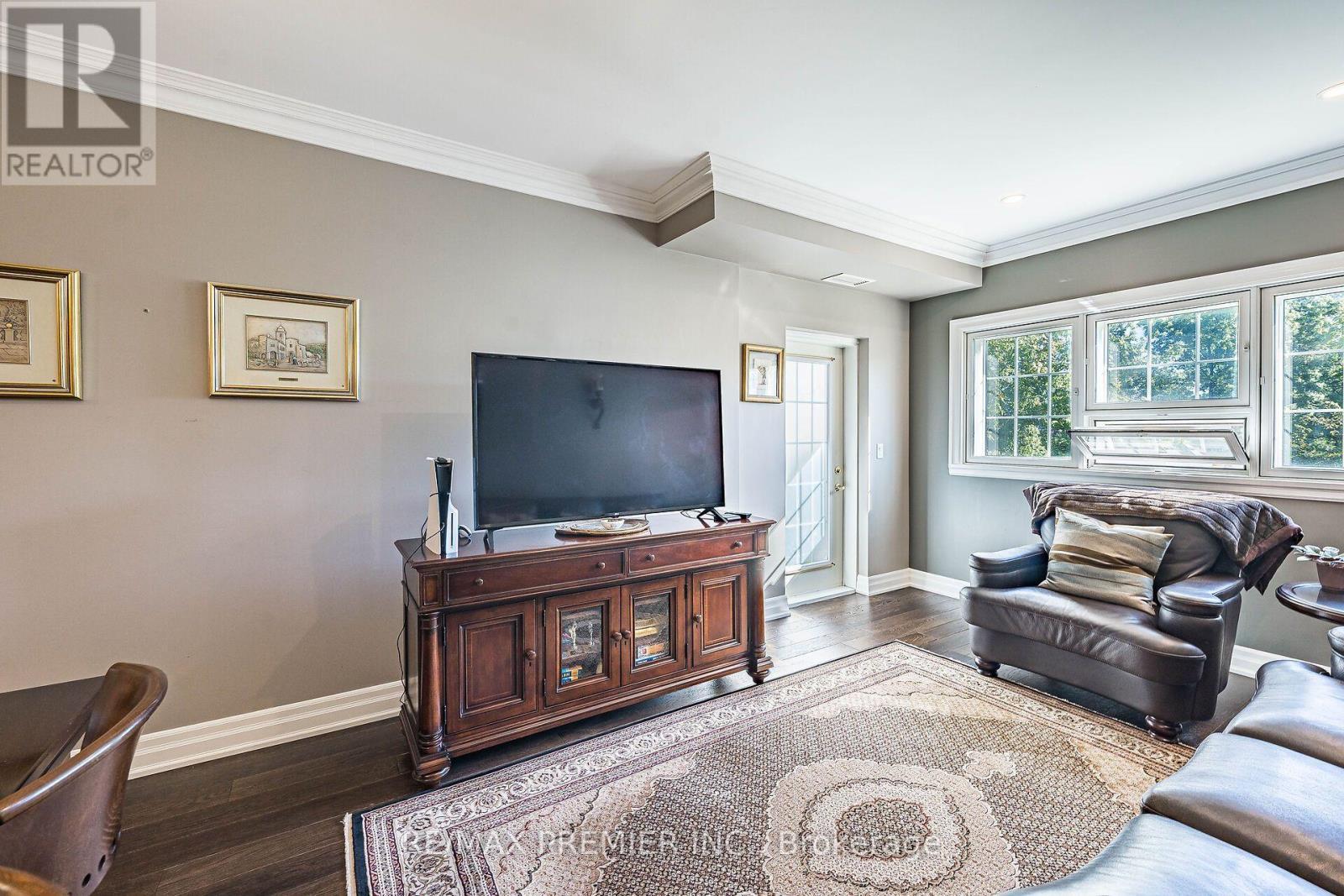 304 - 9451 Jane Street, Vaughan, ON