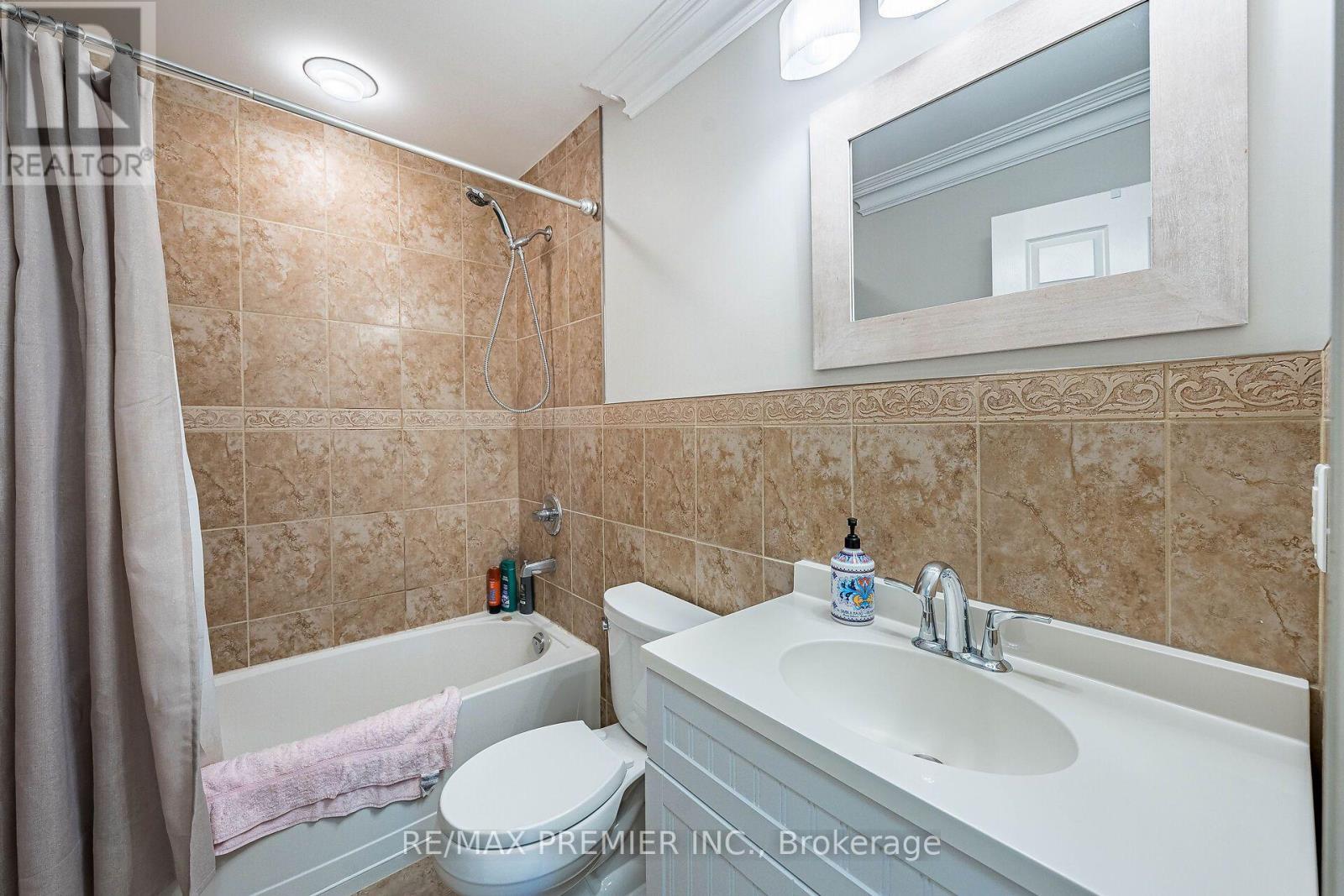 304 - 9451 Jane Street, Vaughan, ON