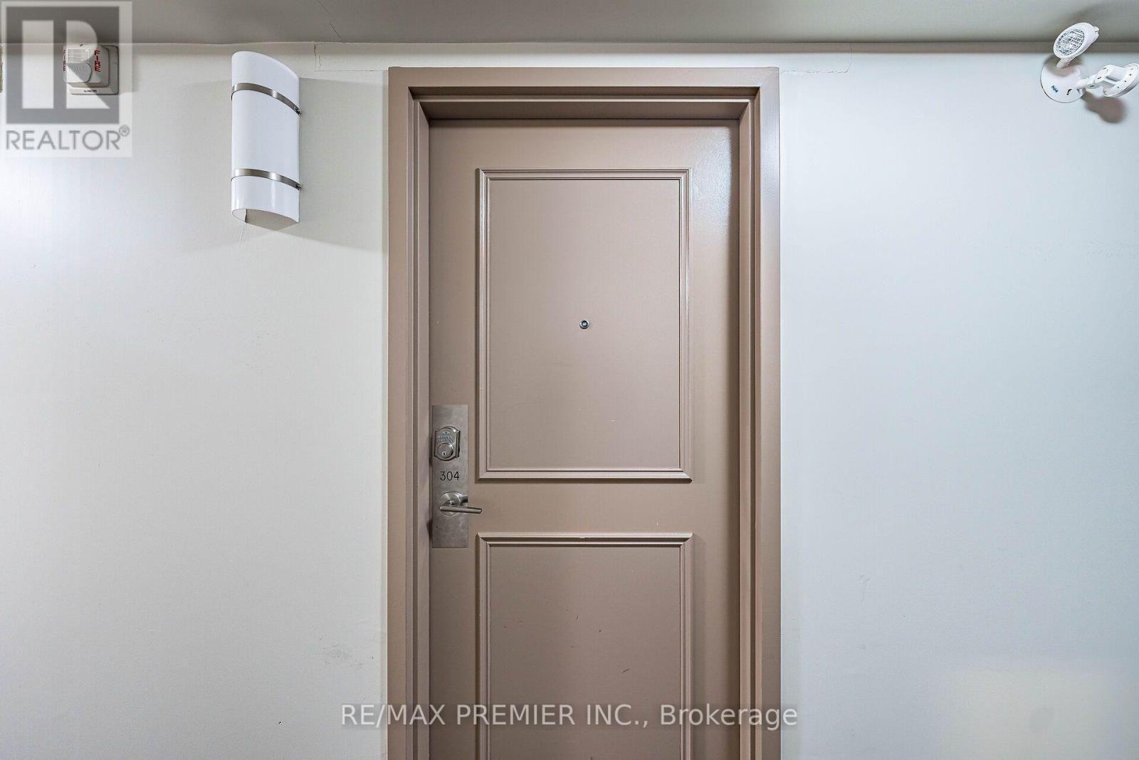 304 - 9451 Jane Street, Vaughan, ON