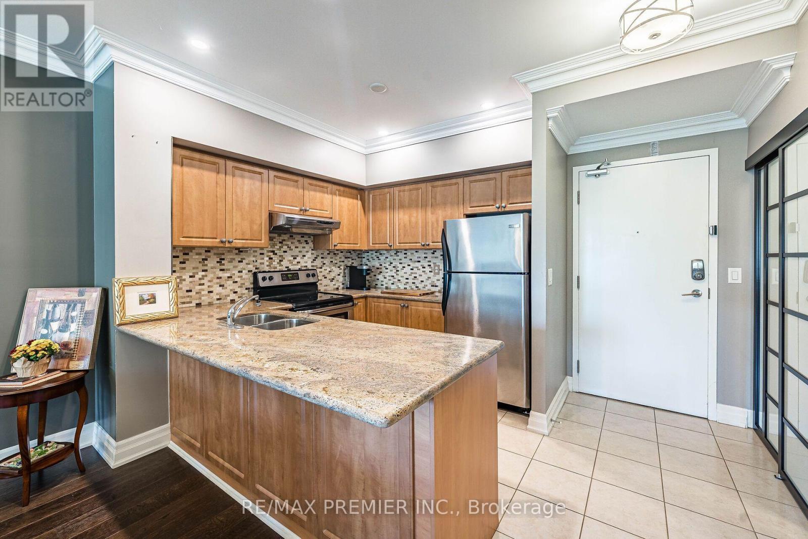 304 - 9451 Jane Street, Vaughan, ON