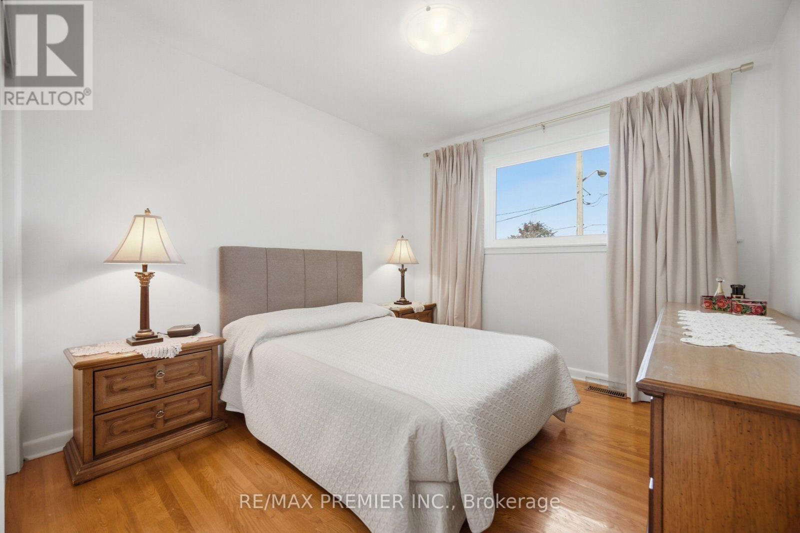 33 Belleglade Court, Toronto, ON