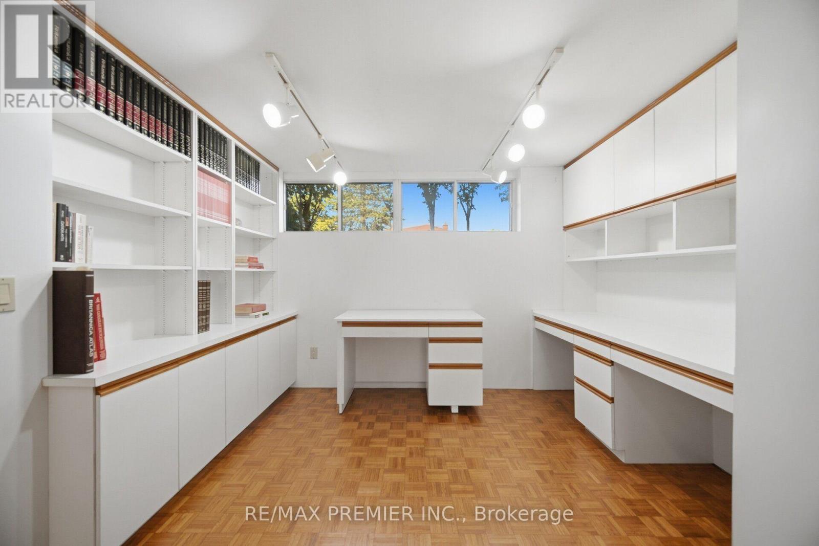 33 Belleglade Court, Toronto, ON
