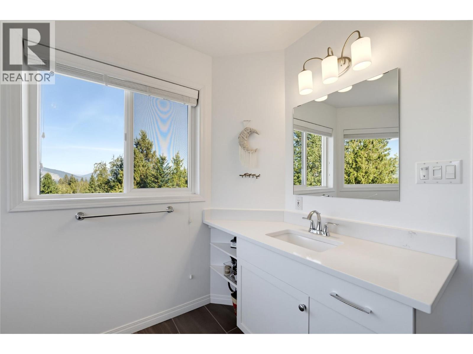 1681 18 Avenue Se, Salmon Arm, BC