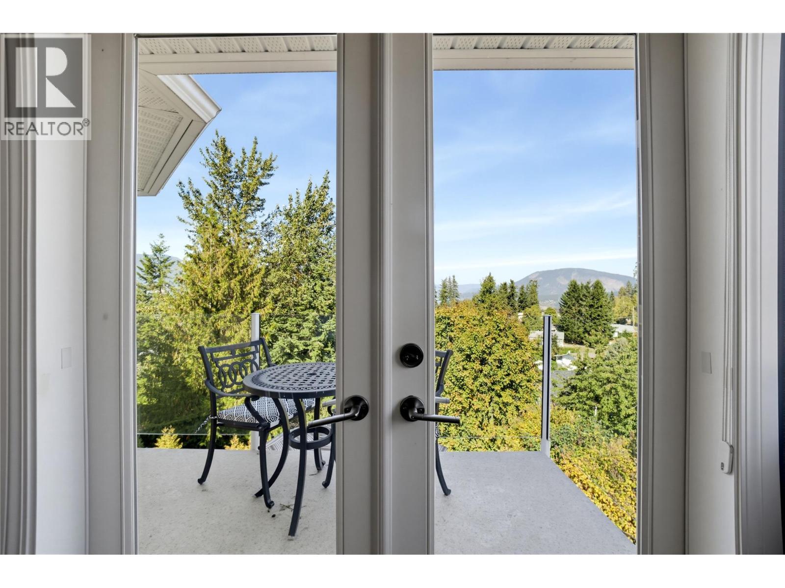 1681 18 Avenue Se, Salmon Arm, BC