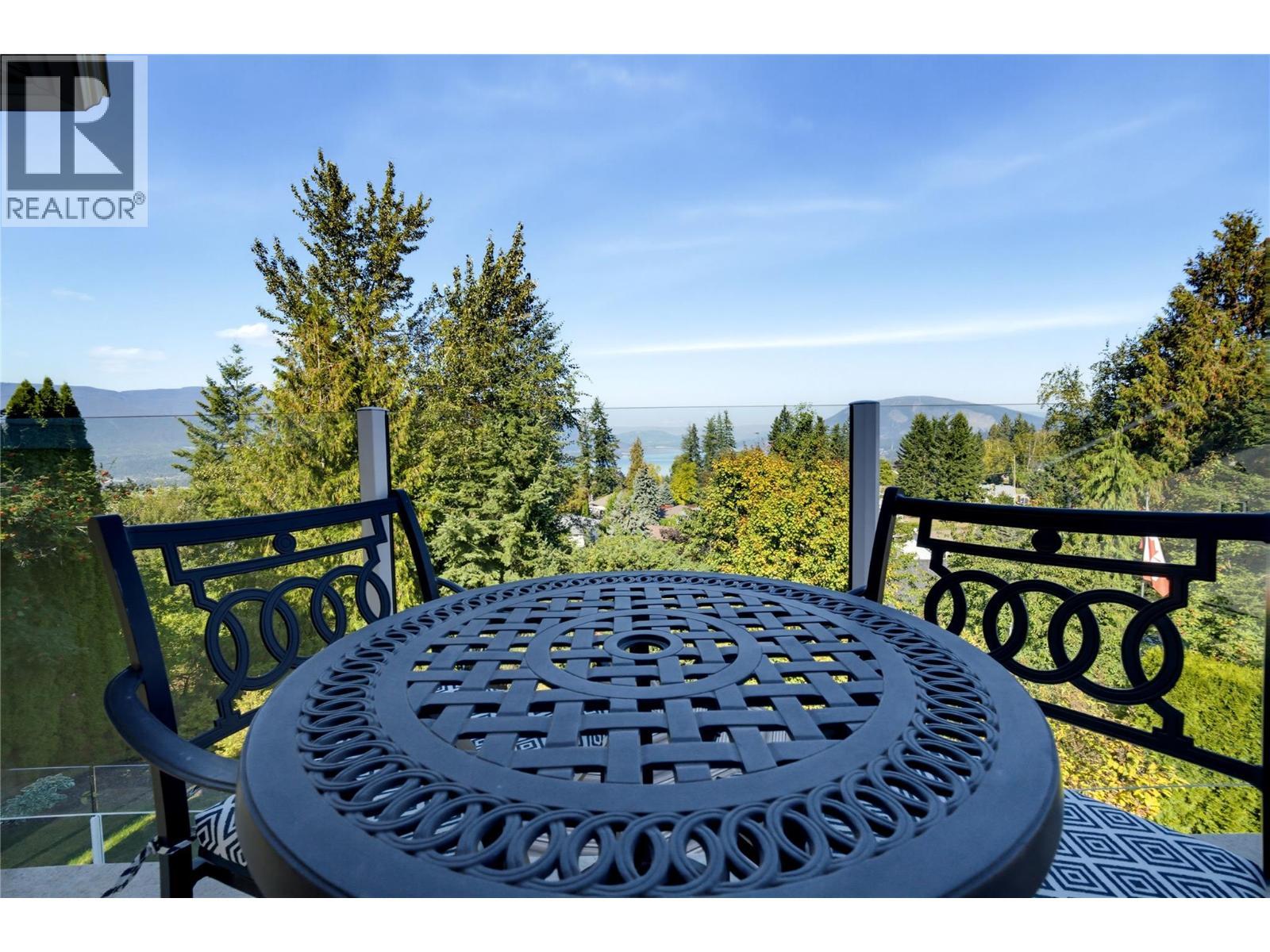 1681 18 Avenue Se, Salmon Arm, BC